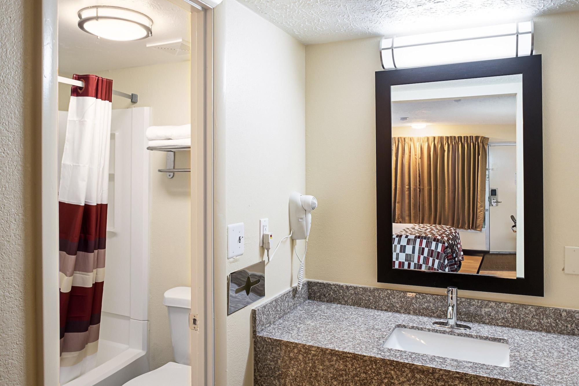 Red Roof Inn Indianapolis East Екстериор снимка